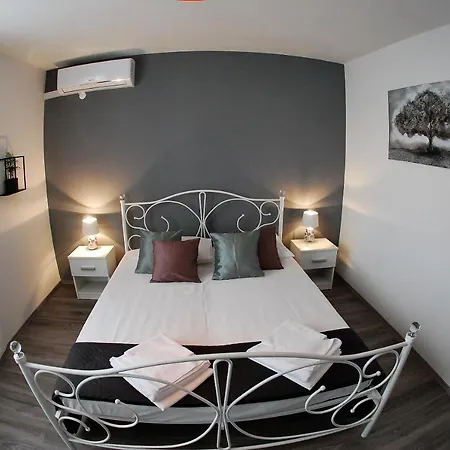 Apartment “tica”