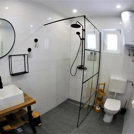 Apartment “tica” *